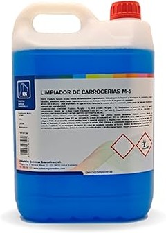 Los mejores champús desengrasantes para coches en 2023